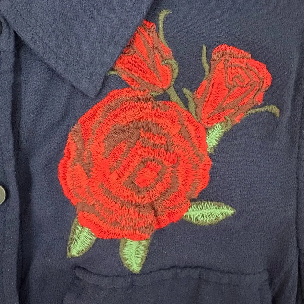 Ariat Navy Sleeveless Shirt with Red Floral Design - Picture 3 of 4